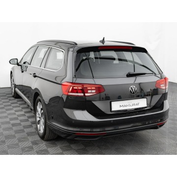 Volkswagen Passat 2021,  1.5 benzyna, automat - Na sprzedaż za 69 900 zł - Gdynia - zdjęcie 4