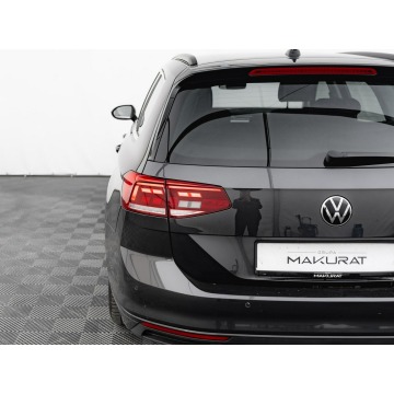 Volkswagen Passat 2021,  1.5 benzyna, automat - Na sprzedaż za 69 900 zł - Gdynia - zdjęcie 10