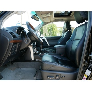 Toyota Land Cruiser  Terenowy 2010,  3.0 diesel, automat - Na sprzedaż za 180 000 zł - Goczałkowice-Zdrój - zdjęcie 9