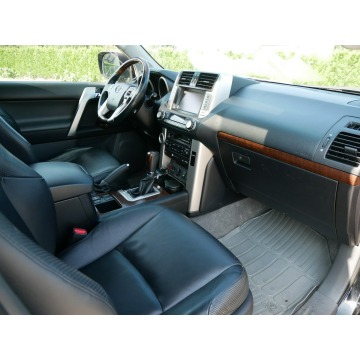 Toyota Land Cruiser  Terenowy 2010,  3.0 diesel, automat - Na sprzedaż za 180 000 zł - Goczałkowice-Zdrój - zdjęcie 7