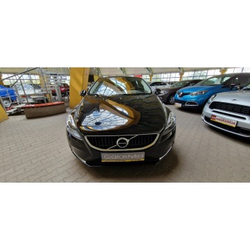 Volvo V40  Hatchback 2016,  2.0 benzyna - Na sprzedaż za 43 900 zł - Mysłowice - zdjęcie 3