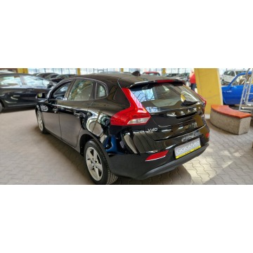 Volvo V40  Hatchback 2016,  2.0 benzyna - Na sprzedaż za 43 900 zł - Mysłowice - zdjęcie 6