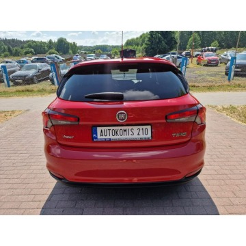Fiat Tipo  Liftback 2018,  1.4 benzyna - Na sprzedaż za 35 900 zł - Cielcza - zdjęcie 8