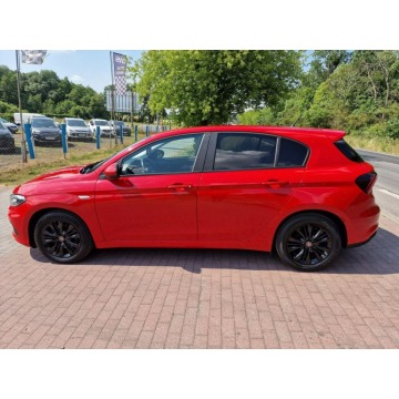 Fiat Tipo  Liftback 2018,  1.4 benzyna - Na sprzedaż za 35 900 zł - Cielcza - zdjęcie 4