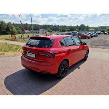 Fiat Tipo  Liftback 2018,  1.4 benzyna - Na sprzedaż za 35 900 zł - Cielcza - zdjęcie 9