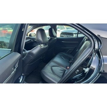Toyota Camry  Sedan/Limuzyna 2019,  2.5 hybryda, automat - Na sprzedaż za 70 000 zł - Gdynia - zdjęcie 8