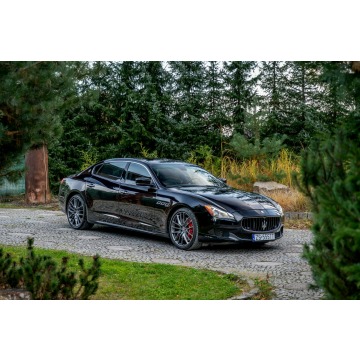 Maserati Quattroporte -  GTS / 3.8 V8 530KM / RWD / Bogate wyposażenie / Po serwisie / Faktura