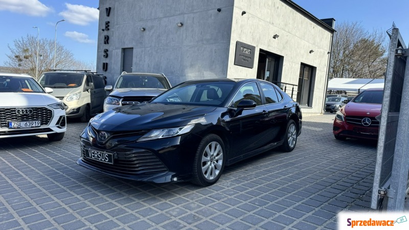 Toyota Camry  Sedan/Limuzyna 2019,  2.5 hybryda, automat - Na sprzedaż za 70 000 zł - Gdynia