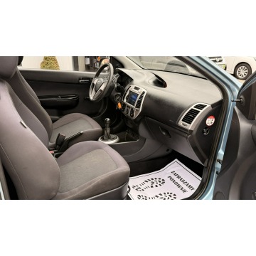 Hyundai i20  Hatchback 2009,  1.2 benzyna - Na sprzedaż za 6 100,00 zł - Sade Budy - zdjęcie 3