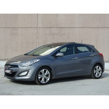 Hyundai i30  Hatchback 2013,  1.6 diesel - Na sprzedaż za 30 500 zł - Lublin - zdjęcie 2