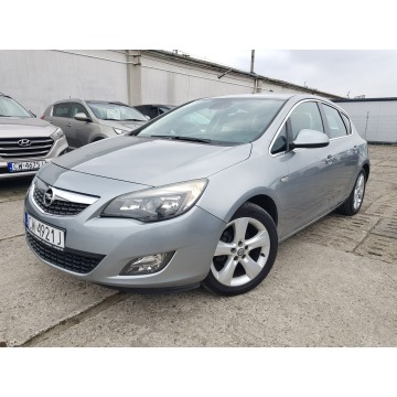 Opel Astra - 1,4 Turbo Benzyna Klimatronik Zarejestrowany
