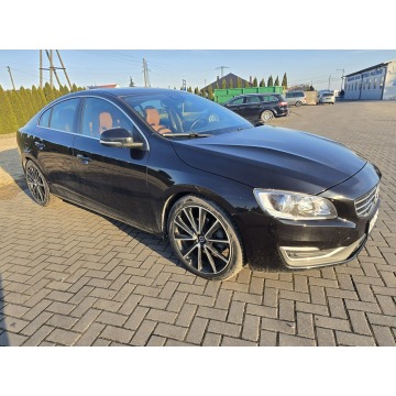 Volvo S60  Sedan/Limuzyna 2016,  2.0 benzyna, automat - Na sprzedaż za 55 900 zł - Kutno - zdjęcie 2