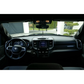 Dodge RAM  SUV 2021,  5.7 benzyna, automat - Na sprzedaż za 129 000 zł - Grójec - zdjęcie 5