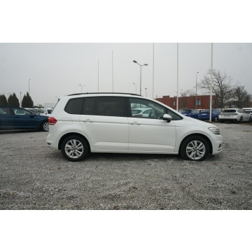 Volkswagen Touran  Minivan/Van 2022,  2.0 diesel, automat - Na sprzedaż za 84 600 zł - Poznań - zdjęcie 5