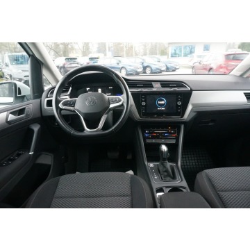 Volkswagen Touran  Minivan/Van 2022,  2.0 diesel, automat - Na sprzedaż za 84 600 zł - Poznań - zdjęcie 11