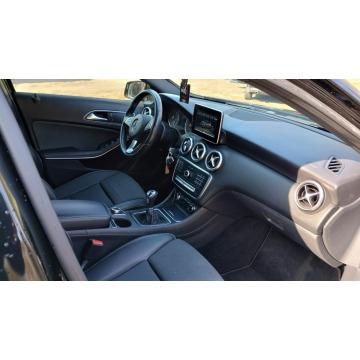 Mercedes - Benz A-klasa  Hatchback 2018,  1.5 diesel - Na sprzedaż za 50 000 zł - Przasnysz - zdjęcie 7