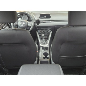 Mazda 2  Hatchback 2015,  1.5 benzyna - Na sprzedaż za 25 900 zł - Wąchock - zdjęcie 12