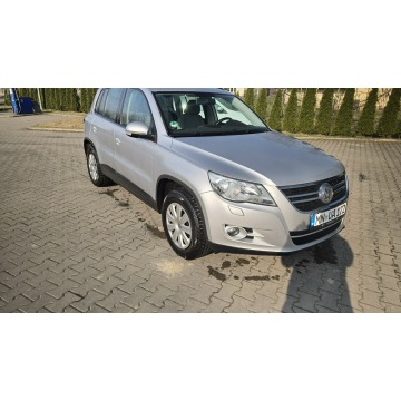 Volkswagen Tiguan  Liftback 2010,  1.4 benzyna - Na sprzedaż za 23 900 zł - Kraków - zdjęcie 2