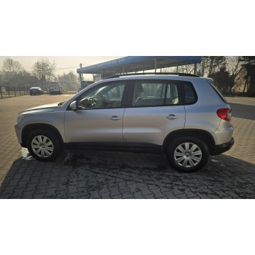 Volkswagen Tiguan  Liftback 2010,  1.4 benzyna - Na sprzedaż za 23 900 zł - Kraków - zdjęcie 5