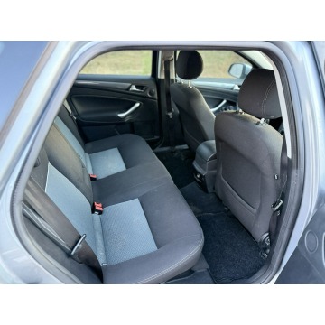 Ford Mondeo 2012,  2.0 diesel, automat - Na sprzedaż za 7 900,00 zł - Skarszewy - zdjęcie 4