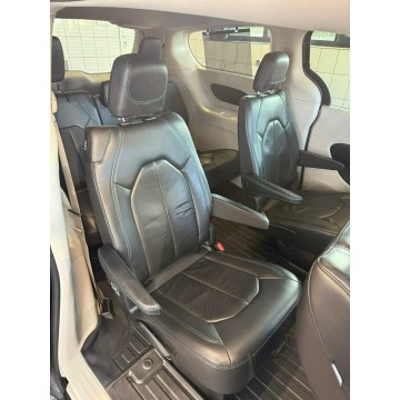 Chrysler Pacifica  Minivan/Van 2021,  3.6 benzyna, automat - Na sprzedaż za 115 000 zł - Włocławek - zdjęcie 9