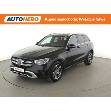 Mercedes GLC 220 - FV23% 4x4 automat full LED navi klima auto kamery i czujniki parkowani
