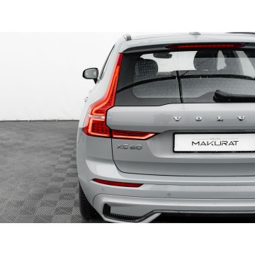 Volvo   SUV 2023,  2.0 benzyna, automat - Na sprzedaż za 146 600 zł - Gdańsk - zdjęcie 11