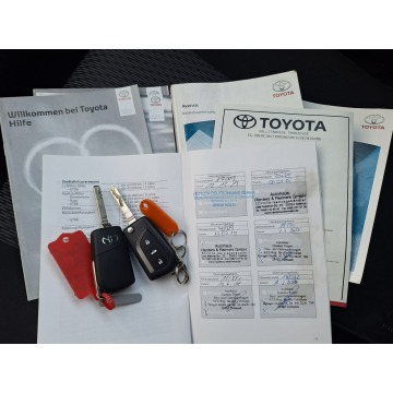 Toyota Avensis 2013,  1.8 benzyna - Na sprzedaż za 39 900 zł - Olsztyn - zdjęcie 6