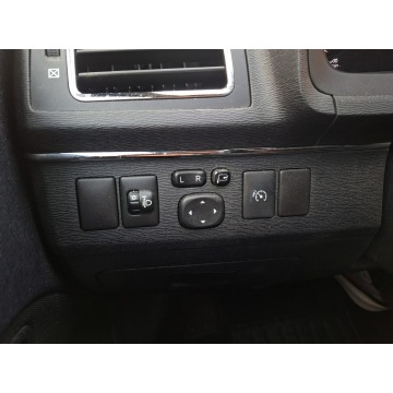 Toyota Avensis 2013,  1.8 benzyna - Na sprzedaż za 39 900 zł - Olsztyn - zdjęcie 10