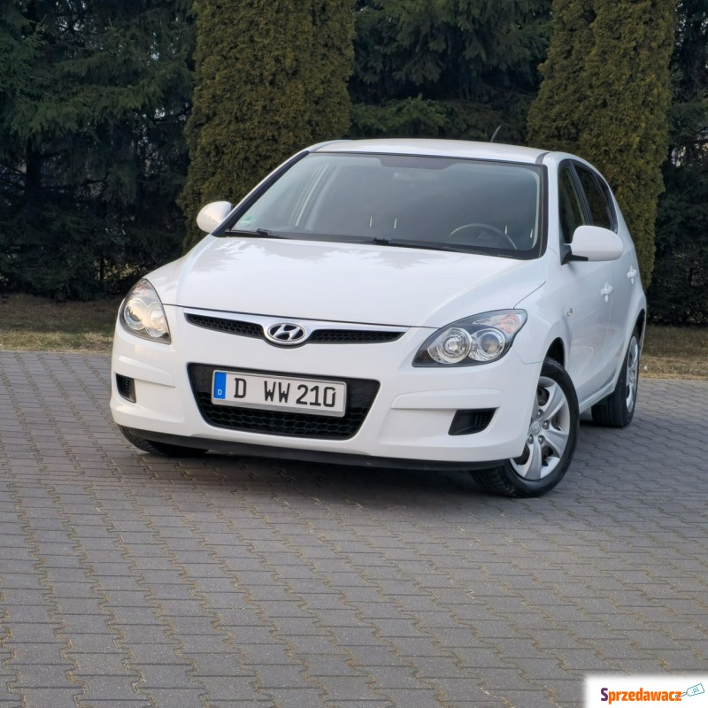 Hyundai i30  Hatchback 2009,  1.4 benzyna - Na sprzedaż za 17 900 zł - Ostrów Mazowiecka