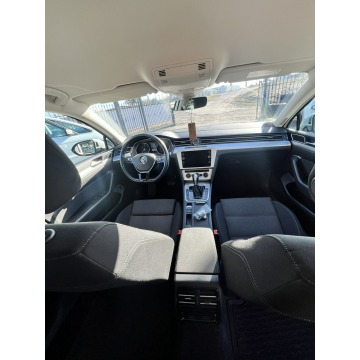 Volkswagen Passat 2018,  2.0 diesel, automat - Na sprzedaż za 56 900 zł - Słupsk - zdjęcie 7