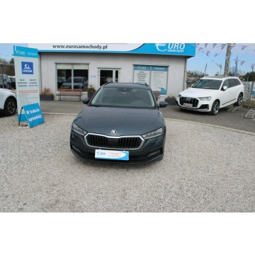 Skoda Octavia 2021,  1.3 hybryda, automat - Na sprzedaż za 68 900 zł - Warszawa - zdjęcie 3