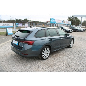 Skoda Octavia 2021,  1.3 hybryda, automat - Na sprzedaż za 68 900 zł - Warszawa - zdjęcie 6
