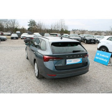 Skoda Octavia 2021,  1.3 hybryda, automat - Na sprzedaż za 68 900 zł - Warszawa - zdjęcie 8