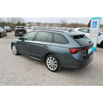 Skoda Octavia 2021,  1.3 hybryda, automat - Na sprzedaż za 68 900 zł - Warszawa - zdjęcie 9