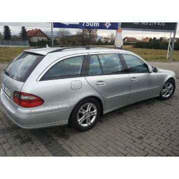Mercedes - Benz E-klasa  Kombi 2006,  2.1 diesel, automat - Na sprzedaż za 19 800 zł - Kęty - zdjęcie 2