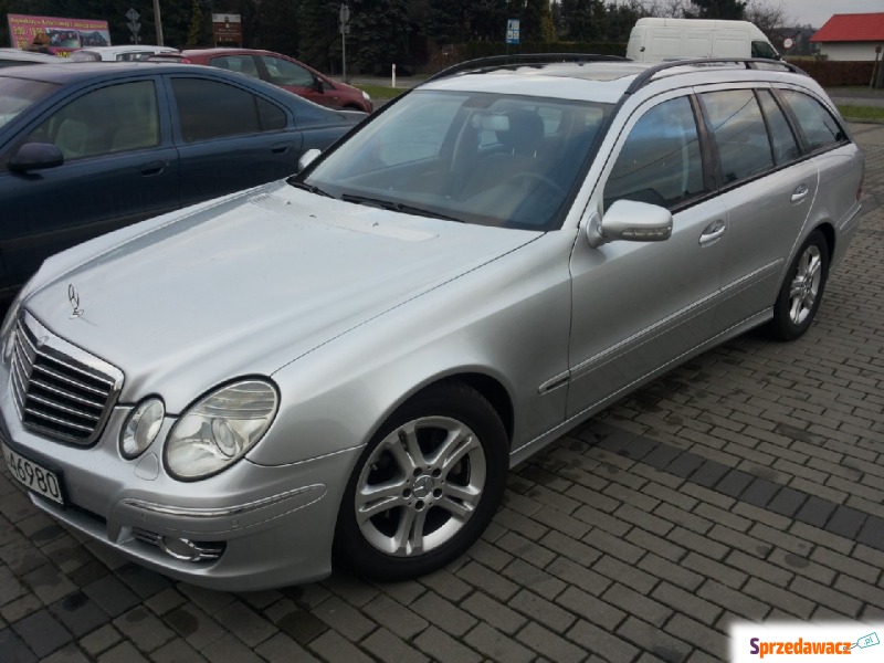 Mercedes - Benz E-klasa  Kombi 2006,  2.1 diesel, automat - Na sprzedaż za 19 800 zł - Kęty