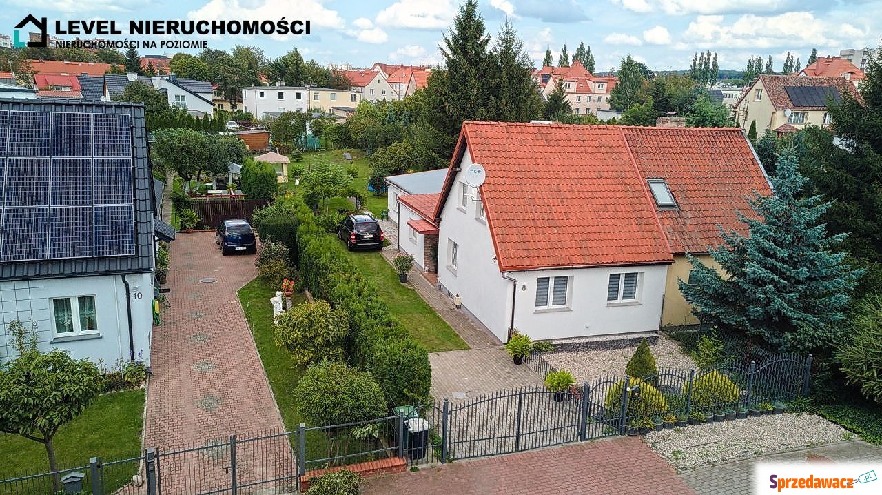 Dom w mieście z dużą działką