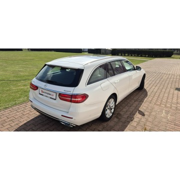 Mercedes - Benz E-klasa 2017,  2.0 diesel, automat - Na sprzedaż za 105 800 zł - Paproć - zdjęcie 8