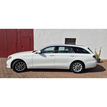 Mercedes - Benz E-klasa 2017,  2.0 diesel, automat - Na sprzedaż za 105 800 zł - Paproć - zdjęcie 5