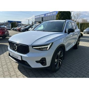 Volvo   SUV 2023,  2.0 benzyna, automat - Na sprzedaż za 129 800 zł - Tarnów - zdjęcie 2