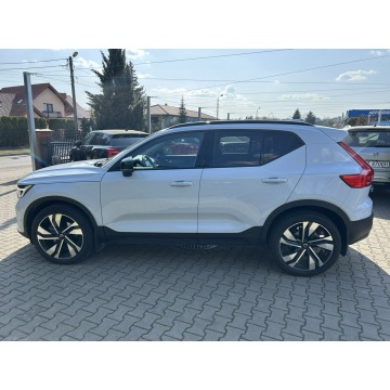 Volvo   SUV 2023,  2.0 benzyna, automat - Na sprzedaż za 129 800 zł - Tarnów - zdjęcie 4