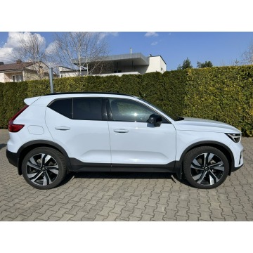 Volvo   SUV 2023,  2.0 benzyna, automat - Na sprzedaż za 129 800 zł - Tarnów - zdjęcie 3