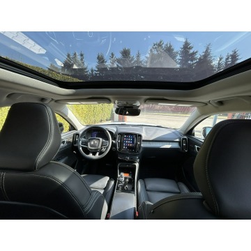 Volvo   SUV 2023,  2.0 benzyna, automat - Na sprzedaż za 129 800 zł - Tarnów - zdjęcie 7