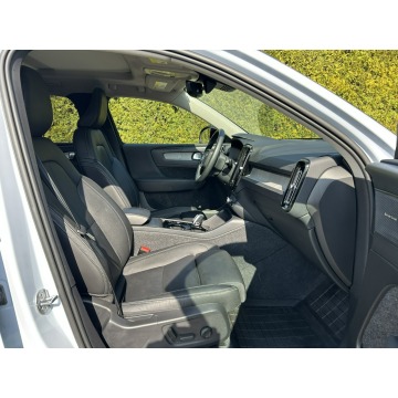Volvo   SUV 2023,  2.0 benzyna, automat - Na sprzedaż za 129 800 zł - Tarnów - zdjęcie 8