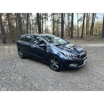 Kia Ceed 2014,  1.6 diesel - Na sprzedaż za 23 700 zł - Skarszewy - zdjęcie 2