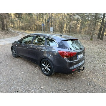 Kia Ceed 2014,  1.6 diesel - Na sprzedaż za 23 700 zł - Skarszewy - zdjęcie 3