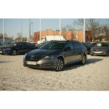 Skoda Superb 2023,  2.0 diesel, automat - Na sprzedaż za 89 300 zł - Poznań - zdjęcie 2