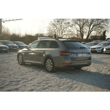 Skoda Superb 2023,  2.0 diesel, automat - Na sprzedaż za 89 300 zł - Poznań - zdjęcie 8