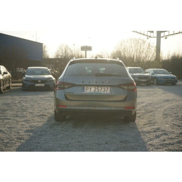 Skoda Superb 2023,  2.0 diesel, automat - Na sprzedaż za 89 300 zł - Poznań - zdjęcie 7